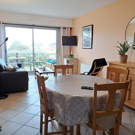 Cosy Pres De La Avec Balcon, Wi-fi Et Parking - - Fr-1-323-508 Apartment