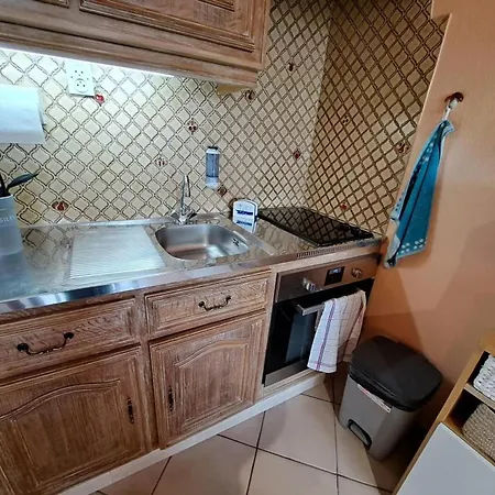 Apartment Cosy Pres De La Avec Balcon, Wi-fi Et Parking - - Fr-1-323-508